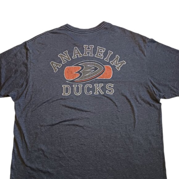 NHL Anaheim Ducks Mens T Shirt Size XL Gray Short Sleeve Distressed Logo Tee - Picture 1 of 8
